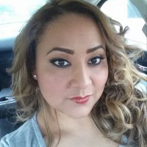 Meet your Posher, Mona